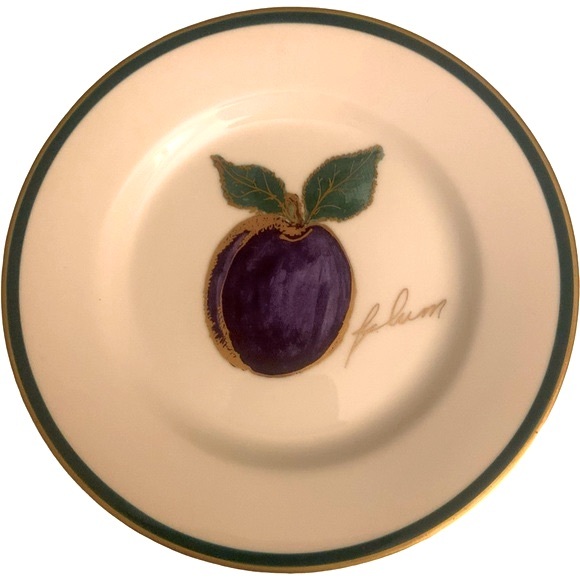 Set/4 Crate and Barrel Apple Grapes Plum Pear Salad Dessert Plates Gold Trim 8" - Picture 3 of 7